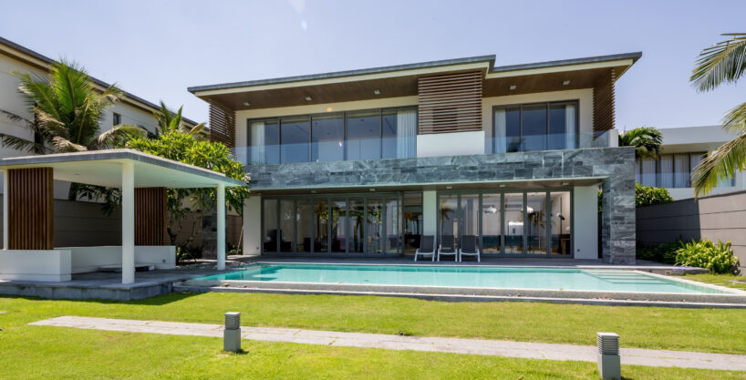 beachfront-villa-in-ocean-resort-Da-Nang1
