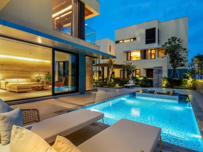 The five villas & resort