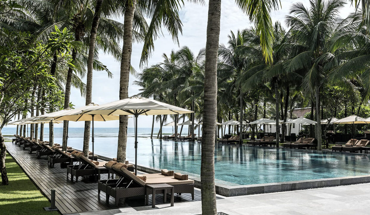 how to rent a hotel in Vietnam