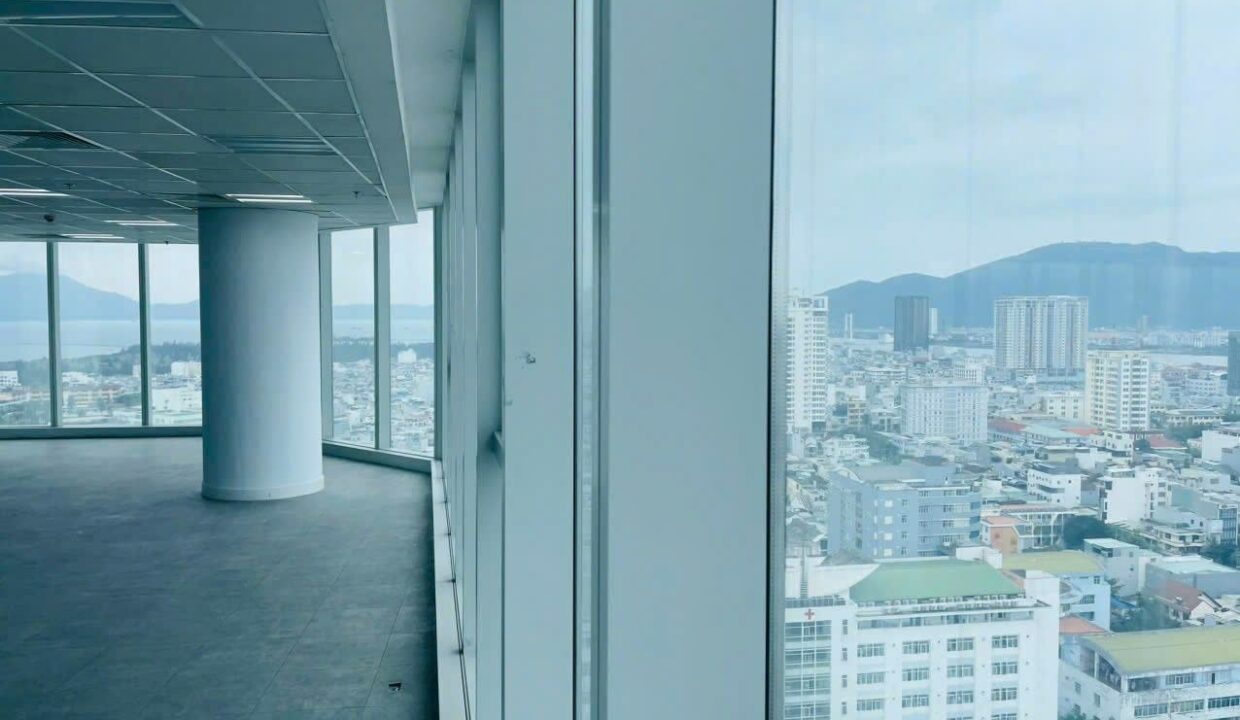Large Office in Da Nang City center